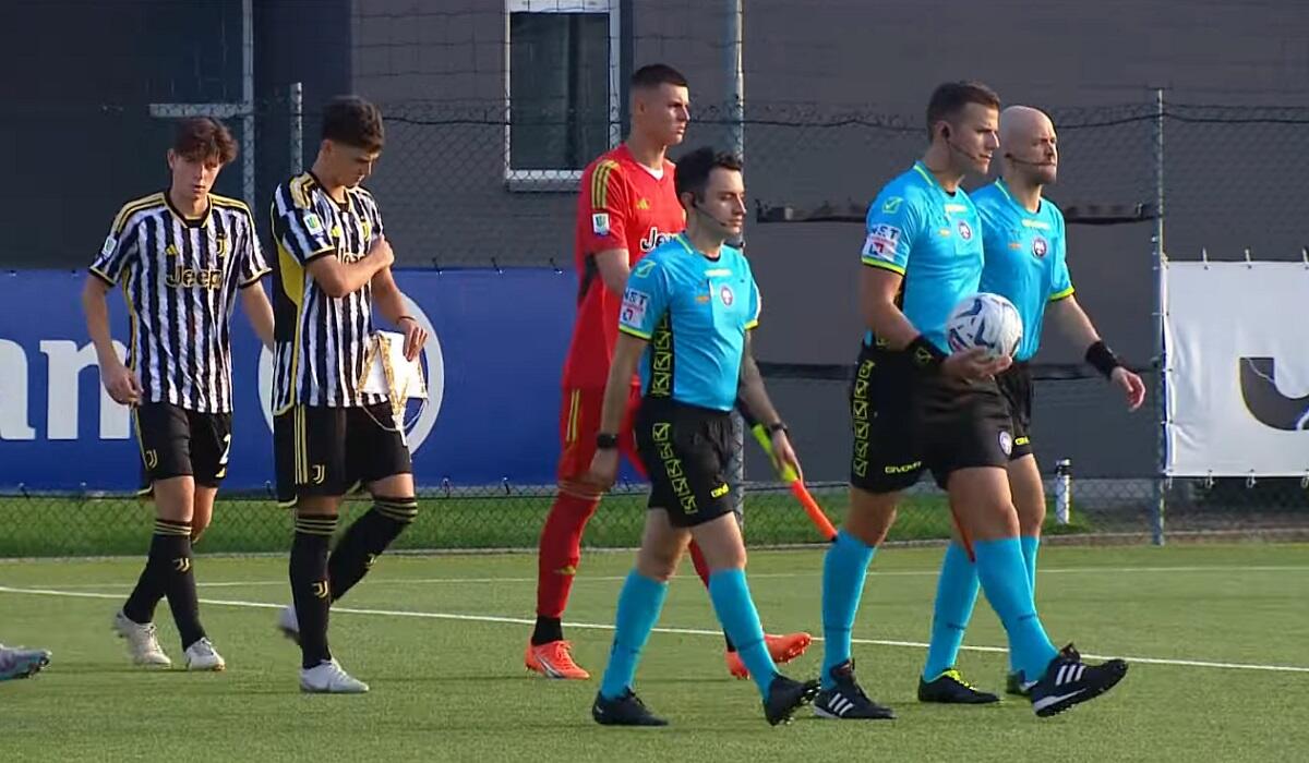 Juventus Primavera, ingresso in campo